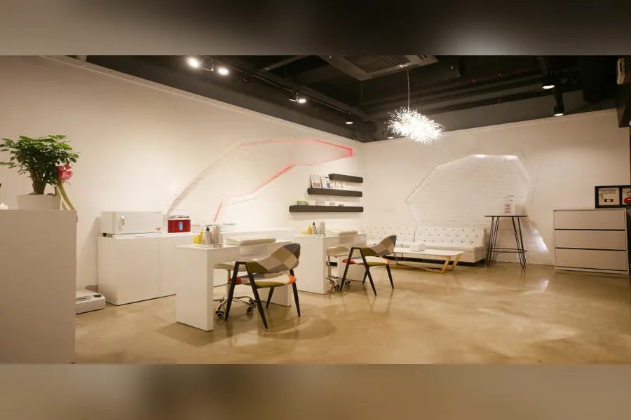 강남구 논현동 더옴므 에스테틱 매장 사진 1