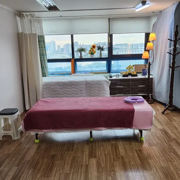 속초시 약손통증 1인샵 매장 사진 1